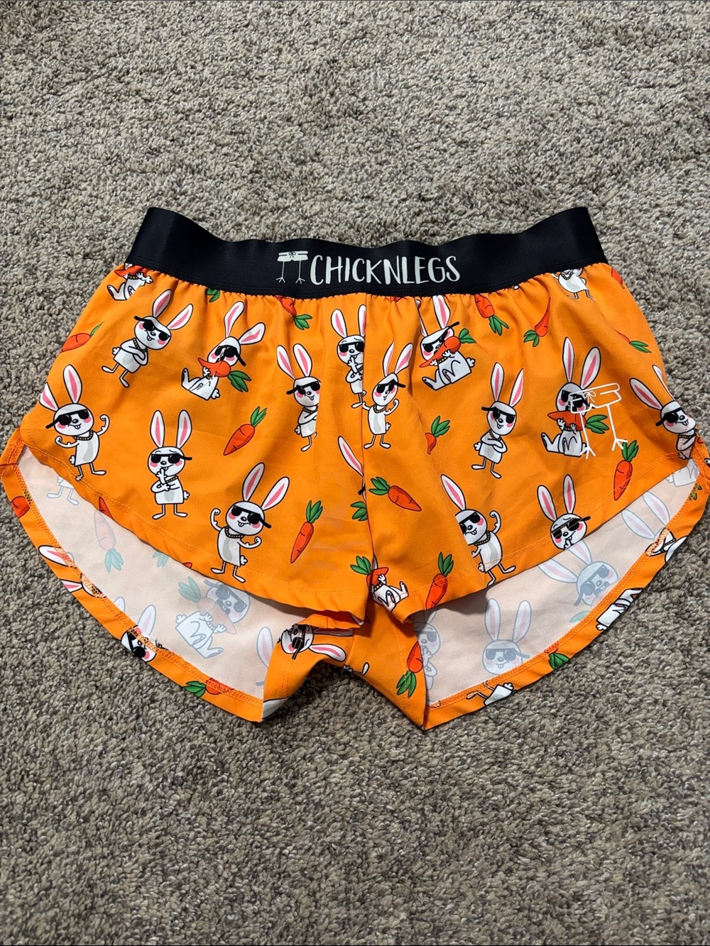 ChicknLegs 1.5" Split Shorts size medium
